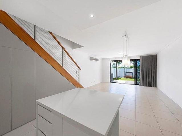 Contemporary Living with Two Living Areas & Alfresco Entertaining