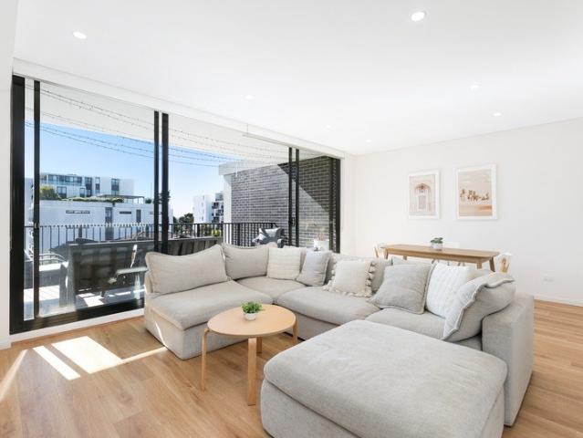 CONTEMPORARY LIVING WITH UNMATCHED CONVENIENCE