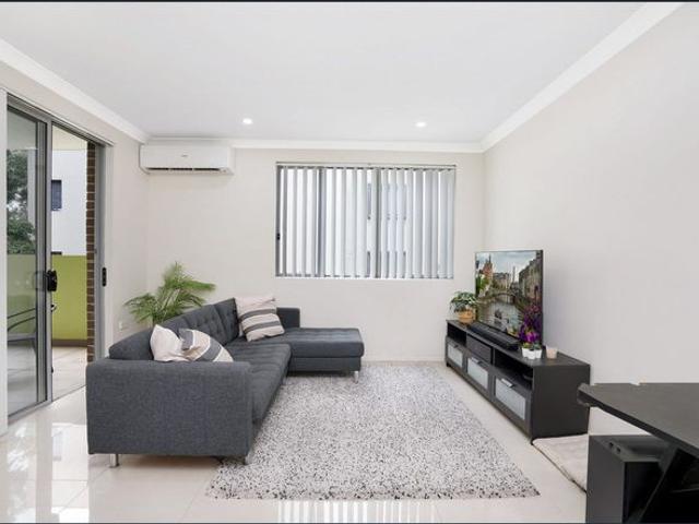 Contemporary Living – 1 Bedroom Apartment with Executive Appeal