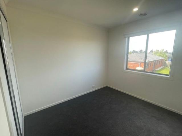 Contemporary Lifestyle In The Steadfield Estate
