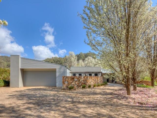 Contemporary Lifestyle Living on 16 acres