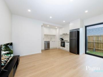 CONTEMPORARY LIKE NEW LIVING IN A PRIME WYNDHAM VALE LOCATION