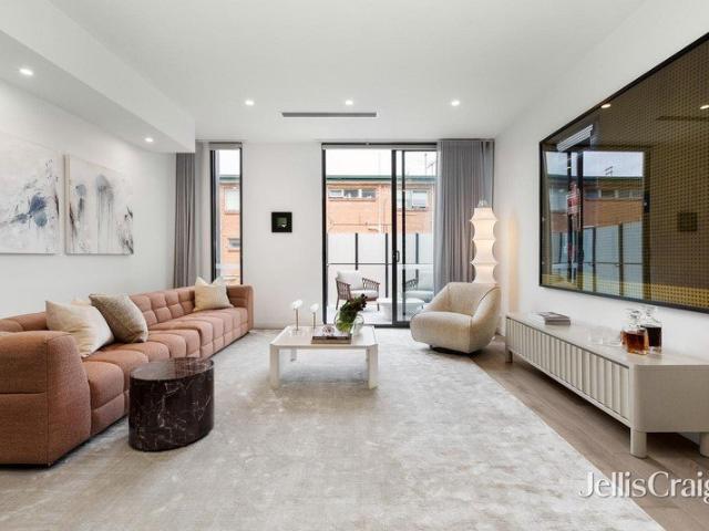 Sophisticated, LowMaintenance Living with Private Lift