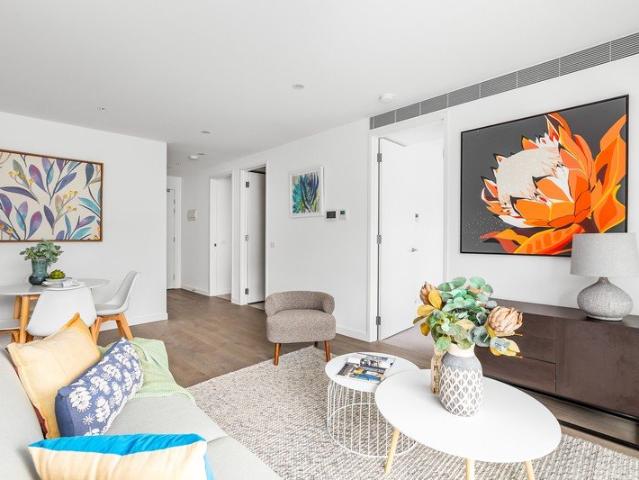 Contemporary Luxury and Lifestyle Convenience