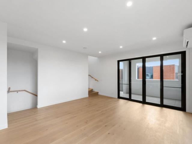 Contemporary Luxury, Brand New & Beautifully Designed