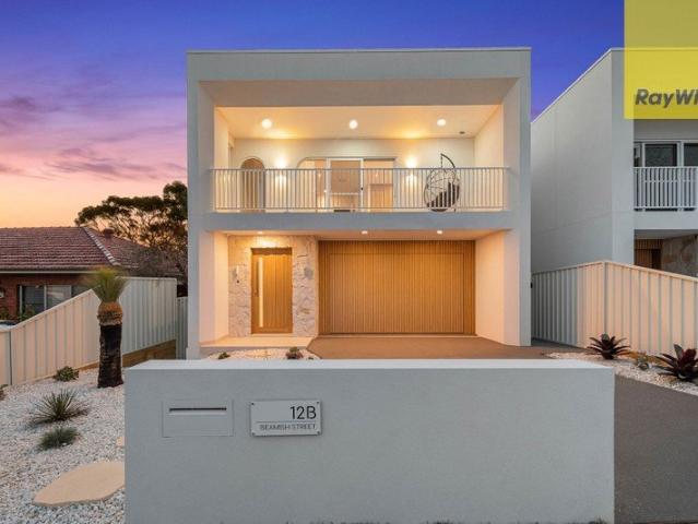 Contemporary Luxury, Exceptional Privacy & Resort Style Living of a freestanding Home