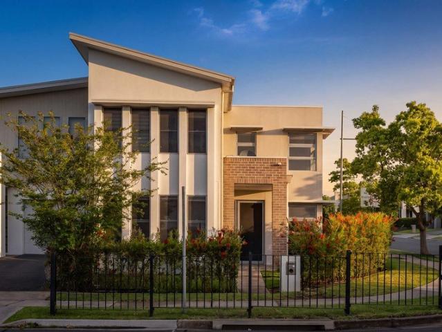 Contemporary Luxury, Exceptional Space & Family Living