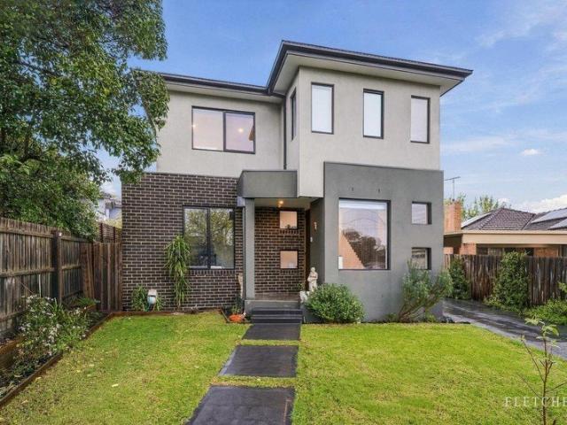 Contemporary luxury, effortless Templestowe Lower living