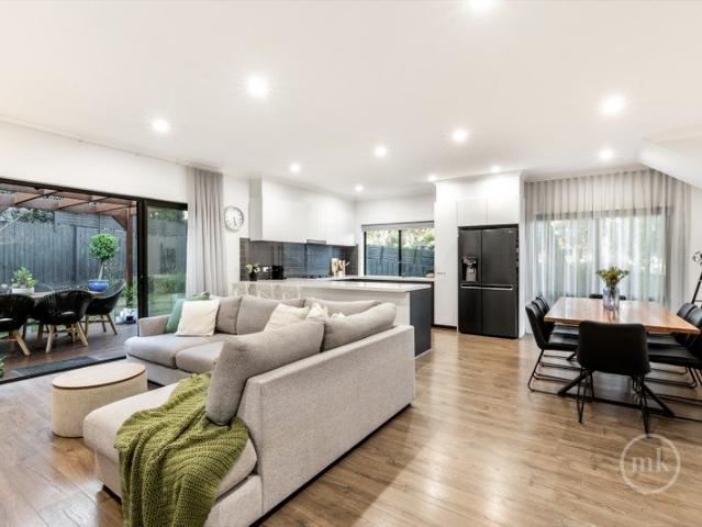 Contemporary Luxury In A Coveted Setting