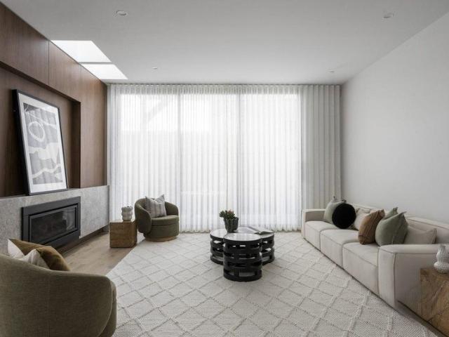 CONTEMPORARY LUXURY IN A BEAUTIFUL LEAFY SETTING