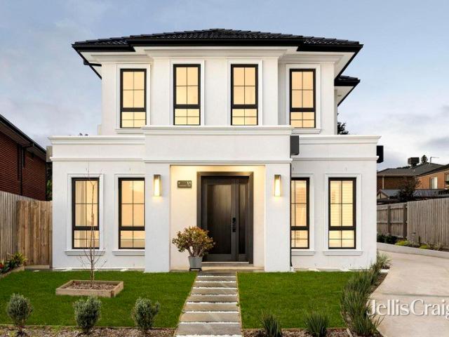 Contemporary Luxury in a Prime Location