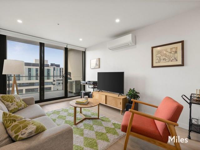 Contemporary Luxury in Heidelberg's Premier Burgundy Street Precinct
