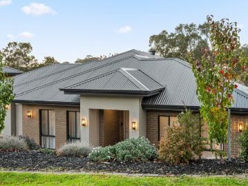 Springlake Luxury with 6KW solar and 15 KW Tesla battery