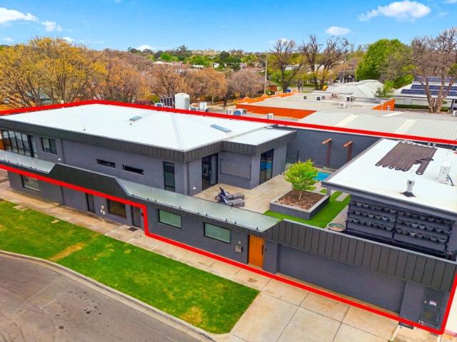 Contemporary Luxury in the Heart of Bacchus Marsh