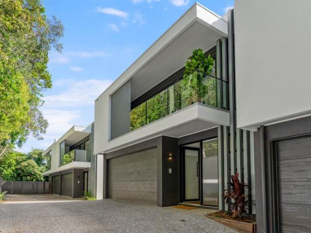 Contemporary Luxury in the Heart of Byron