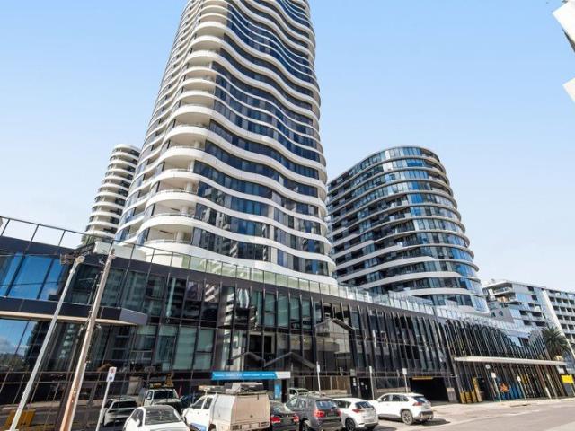 Contemporary Luxury in the Heart of Footscray