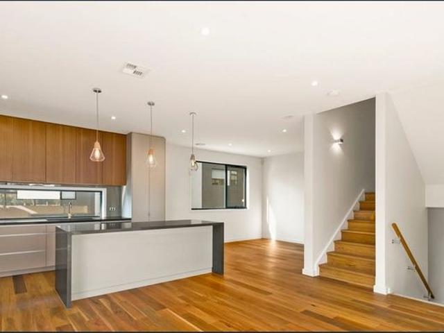 Contemporary Luxury Living With Park Views