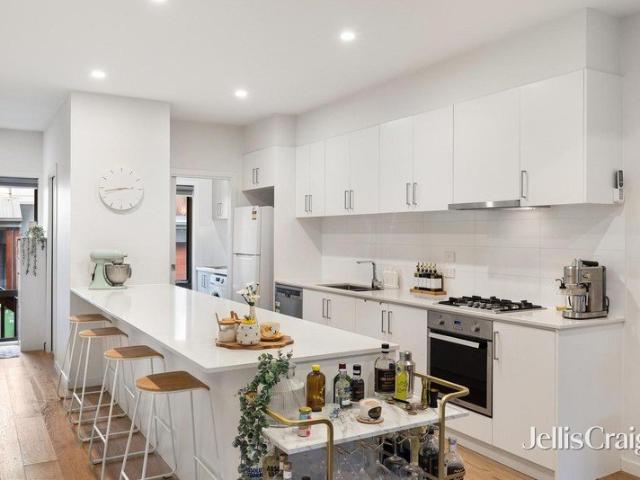 Contemporary Luxury Two Exceptional Townhouses in Prestigious Alexandra Rise