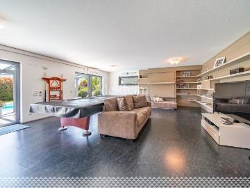 Contemporary luxury villa with pool and lake view!