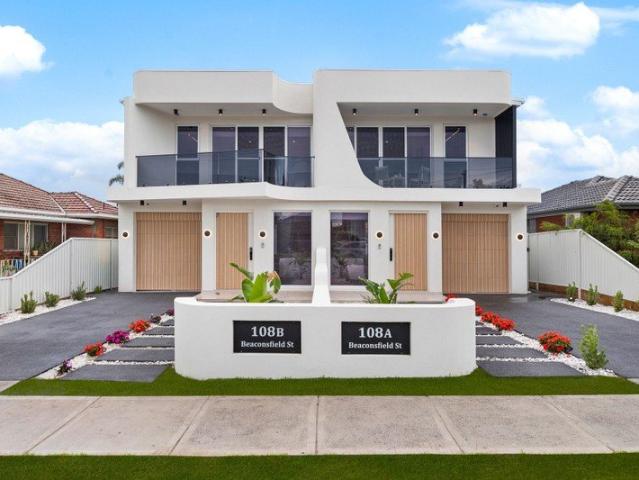 CONTEMPORARY LUXURY WITH FAMILY APPEAL