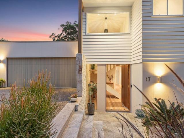 Contemporary luxury with future potential
