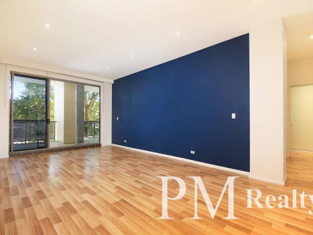 Contemporary North Facing Apartment