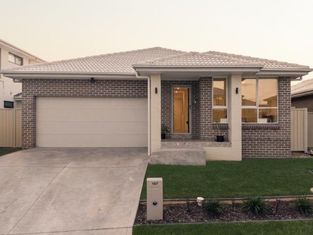 Contemporary New Build with Spacious Open Plan Living and Modern Design