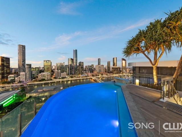 Contemporary South Brisbane Living with Stunning City Outlooks Lucid Apartments