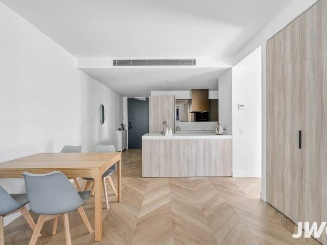 Contemporary South Yarra Living with Style, Space & City Convenience