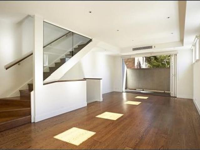 Contemporary South Yarra living