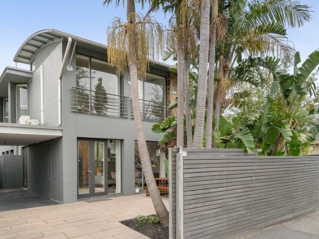 Contemporary sophistication in a coveted Windsor setting