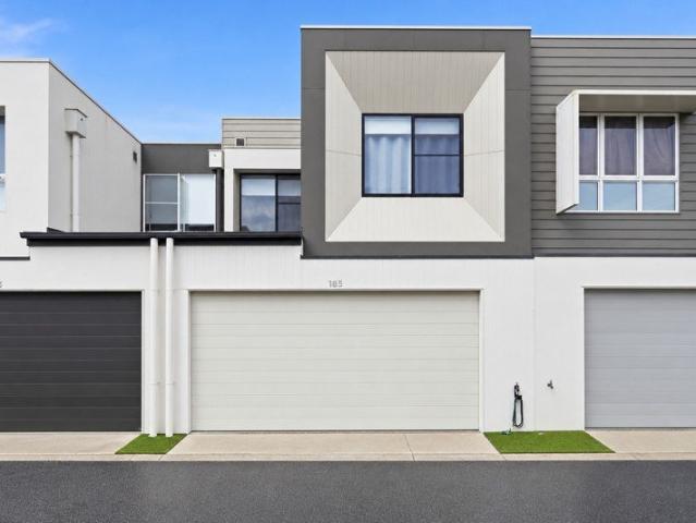 Contemporary Sophistication Meets Unmatched Robina Convenience