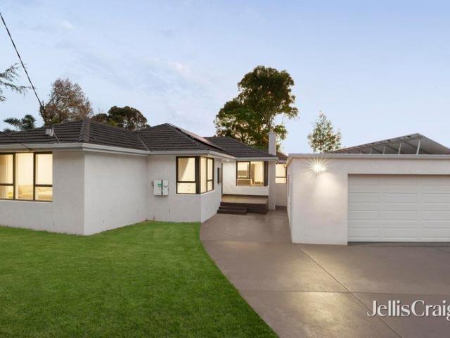 Contemporary Single level Entertainer In Prized Lifestyle Setting