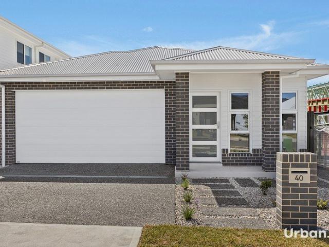 Contemporary Single Level Living in Calderwood