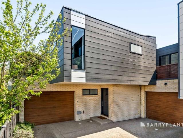 Contemporary Space, Privacy & Effortless Living