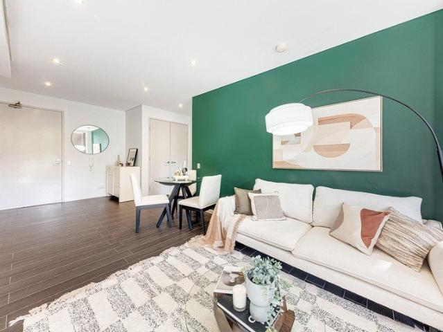 Contemporary, Spacious One Bedroom with parking in Prime Location