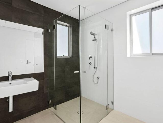 Contemporary Studio Retreats in Central Forestville