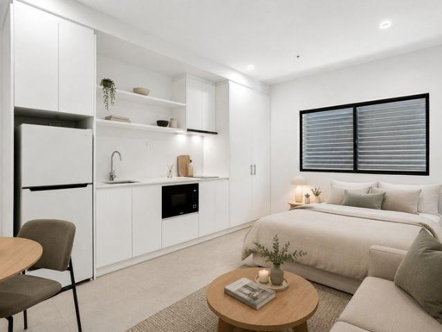 Contemporary Studio with Utilities & WiFi Included