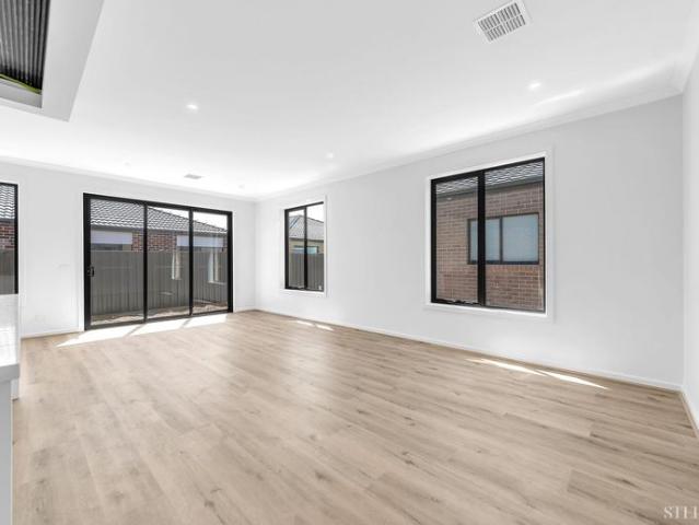 Contemporary Style, Comfort & Easy Living