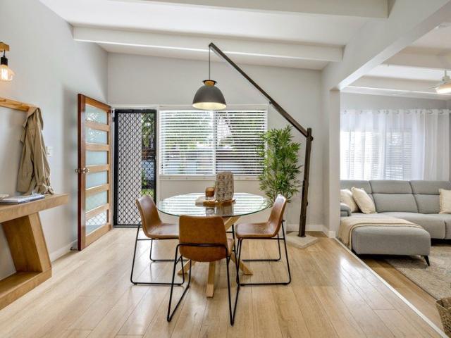 Contemporary Style. Central Convenience
