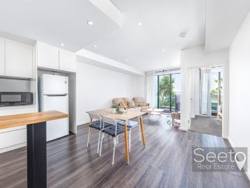 Contemporary Style and Convenience in a Peaceful Setting