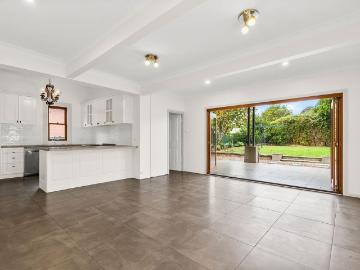 Contemporary Style and Unrivalled Location