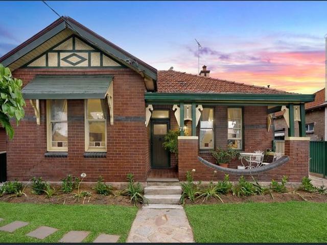 Contemporary Style and Unrivalled Location