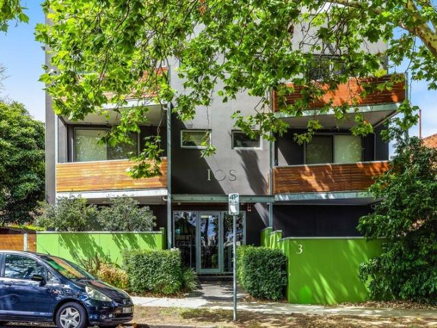 Contemporary Style & Exceptional Outdoor Living