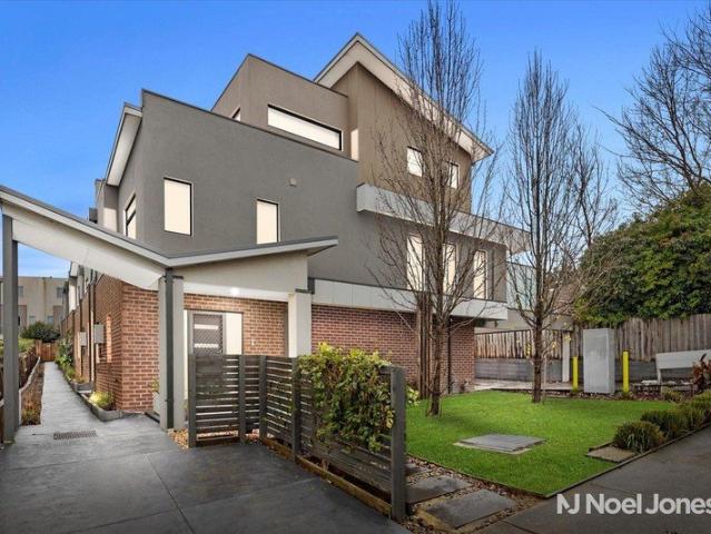 Contemporary Style, Low Maintenance Appeal