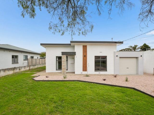 Contemporary Style & Modern Comfort!