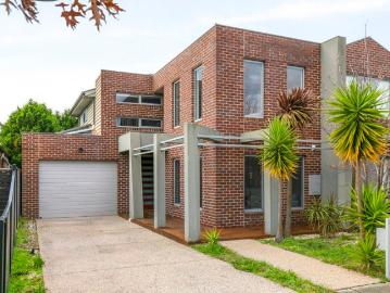 Contemporary Style, Space & Low Maintenance Living