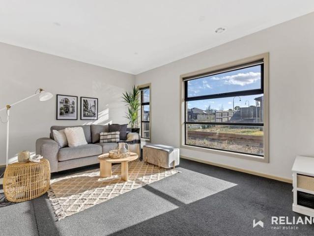 Contemporary Style, Spacious & Family Comfort
