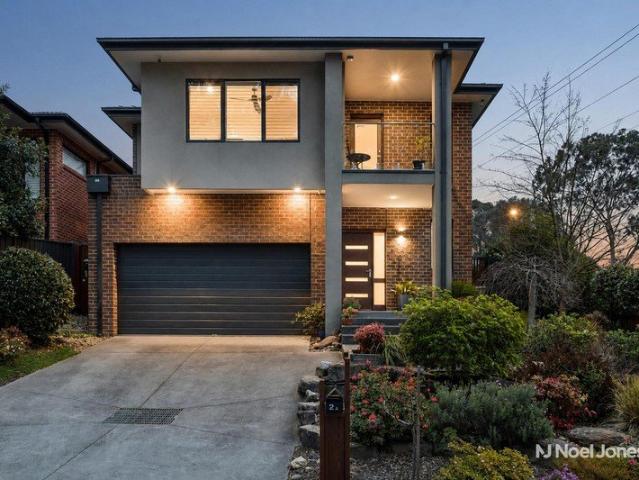 Contemporary Style, Unmistakable Warmth & Exceptional Presentation
