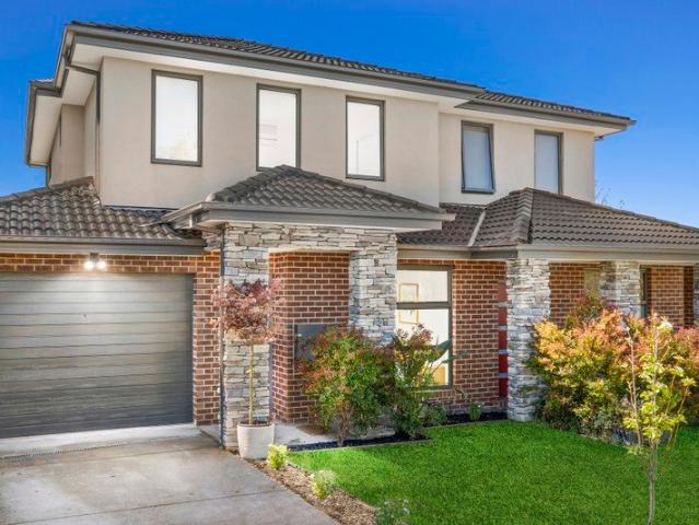 Contemporary, Streetfront Living Footsteps To Parkland